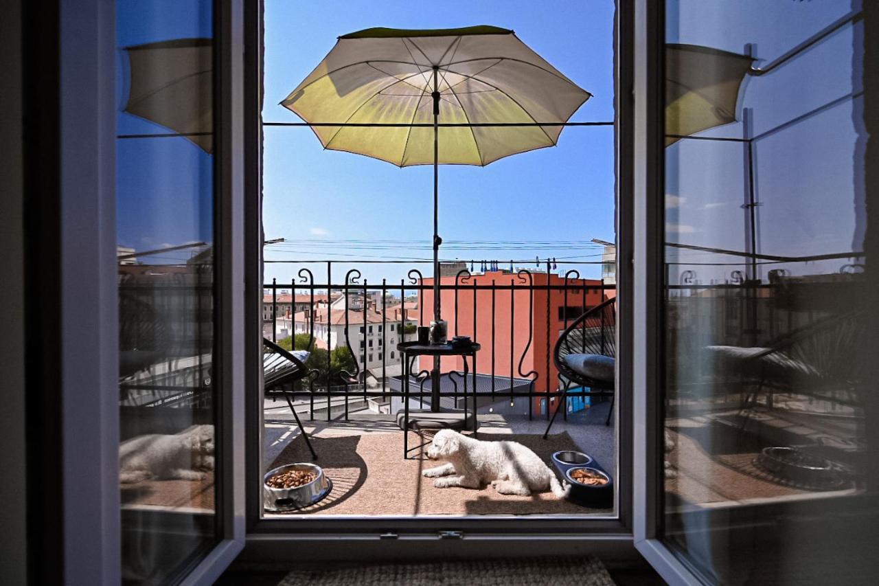 '2R' City Center Holidays And Workstays Fiume Esterno foto
