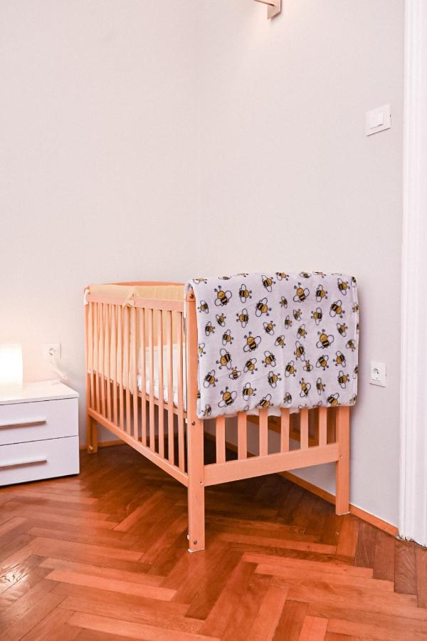 '2R' City Center Holidays And Workstays Fiume Esterno foto